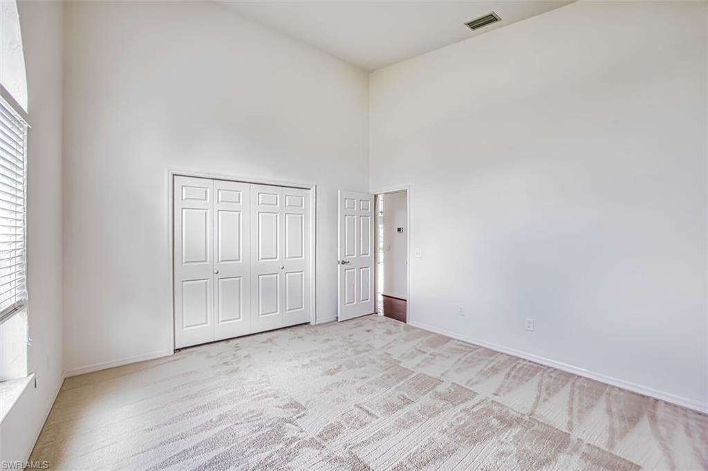 TOWN AND RIVER - Residential