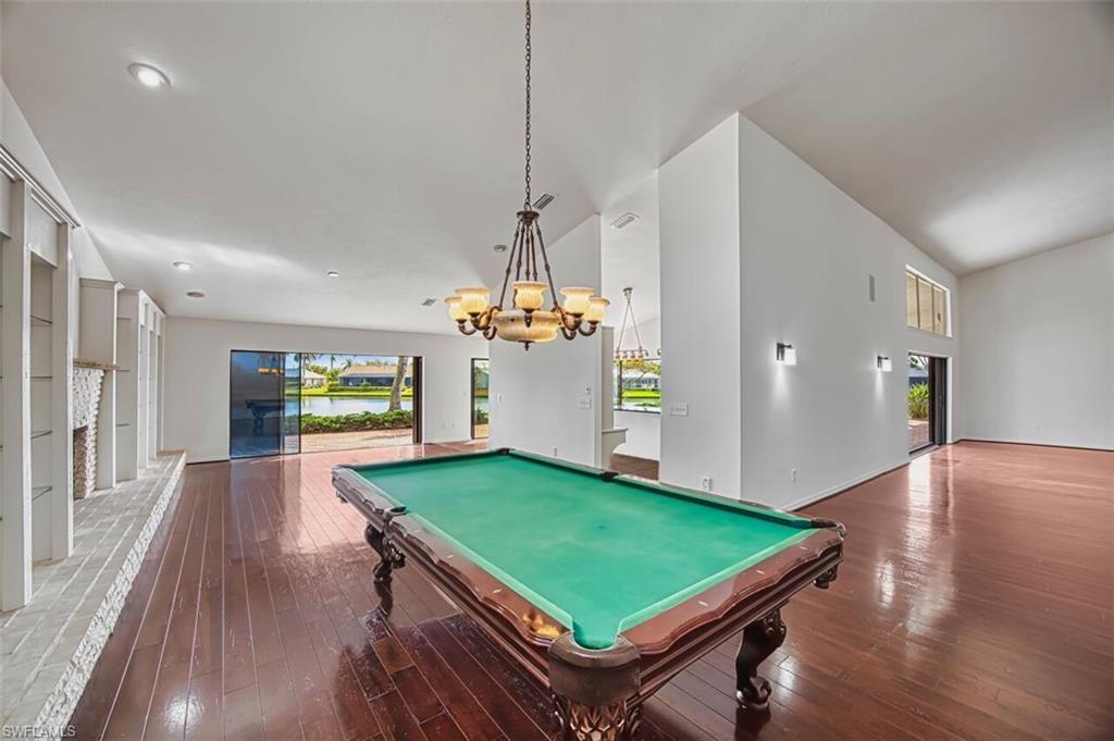 TOWN AND RIVER - Residential