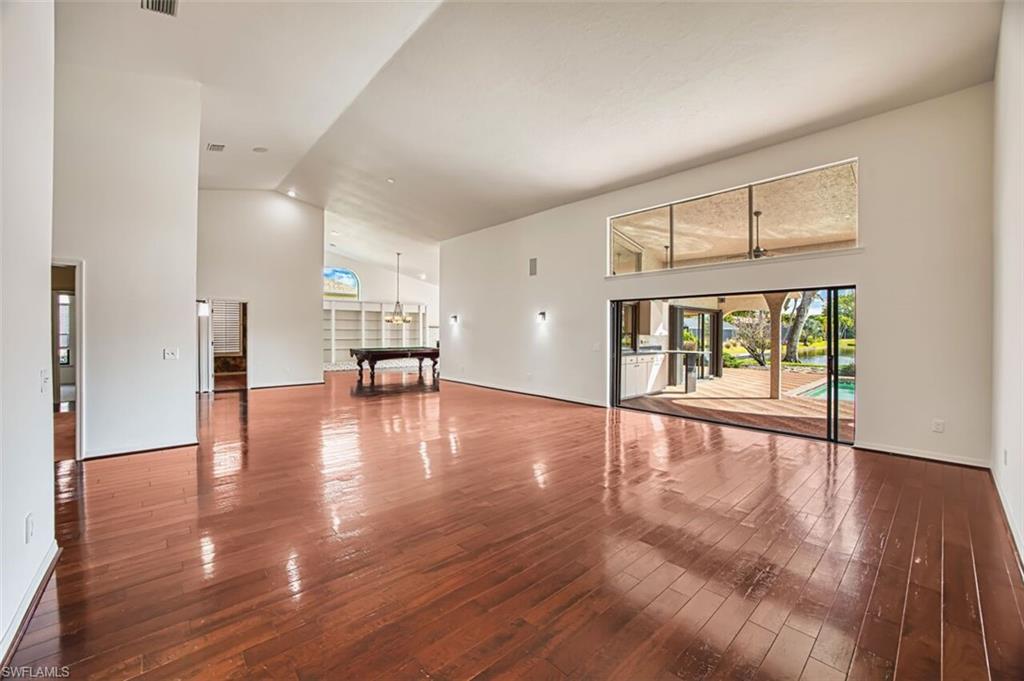 TOWN AND RIVER - Residential