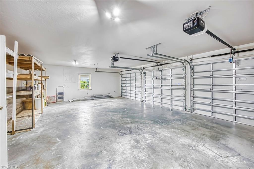 TOWN AND RIVER - Residential