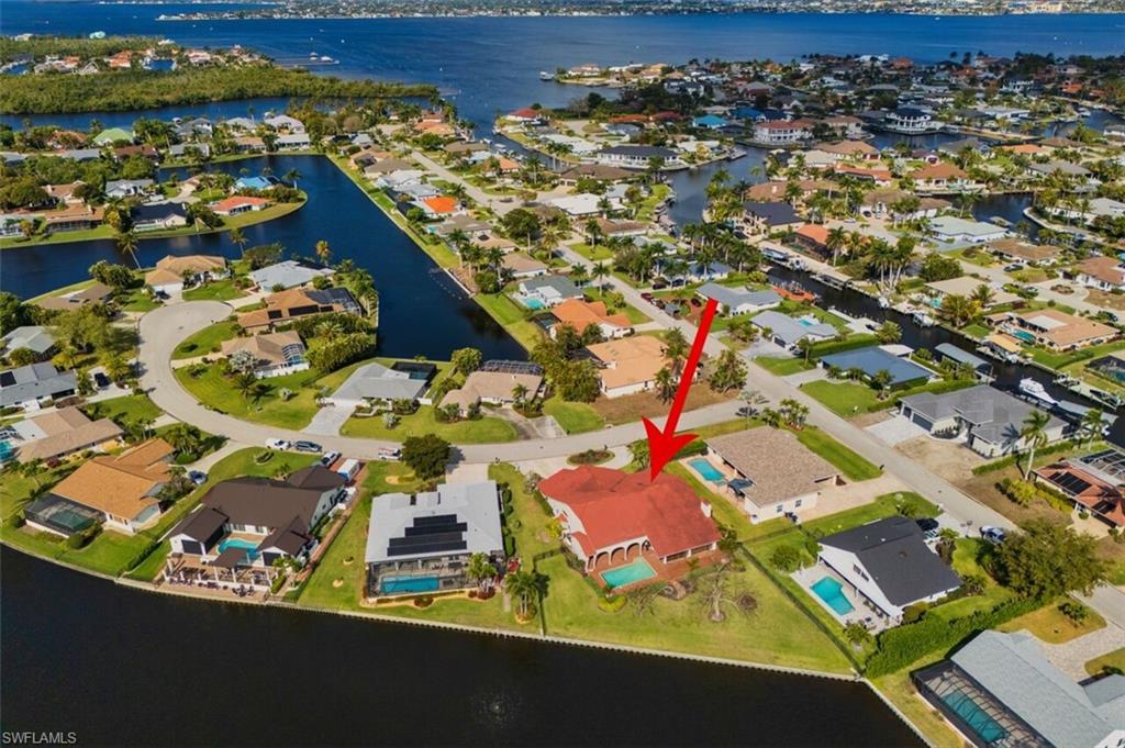 TOWN AND RIVER - Residential