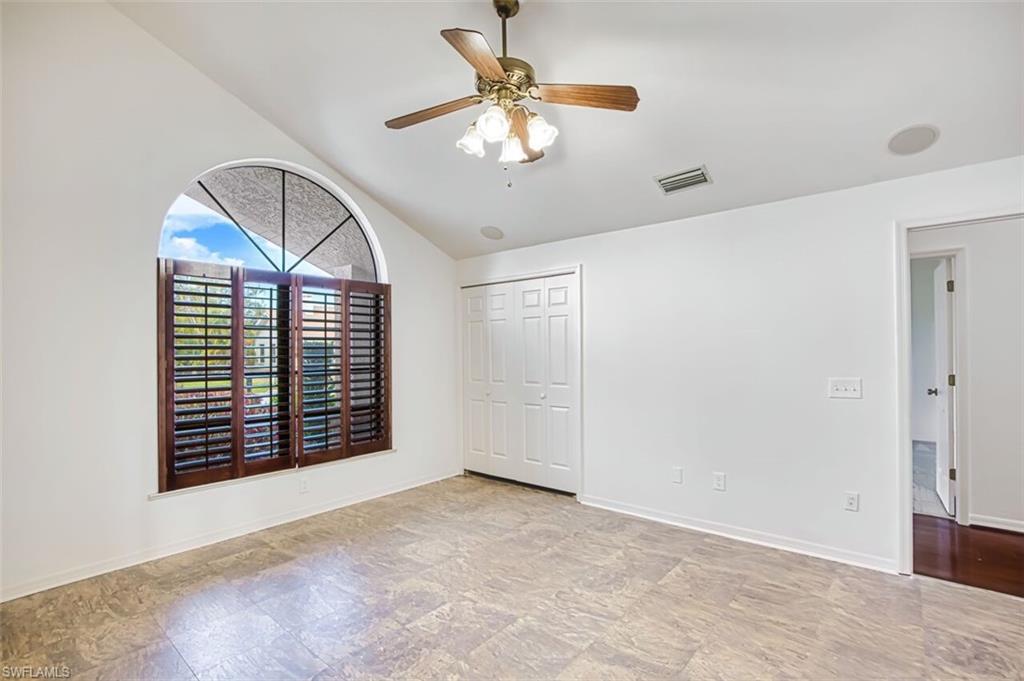 TOWN AND RIVER - Residential