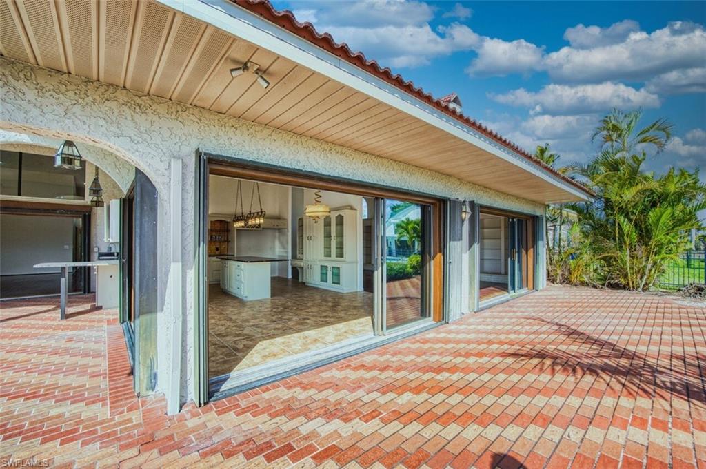 TOWN AND RIVER - Residential