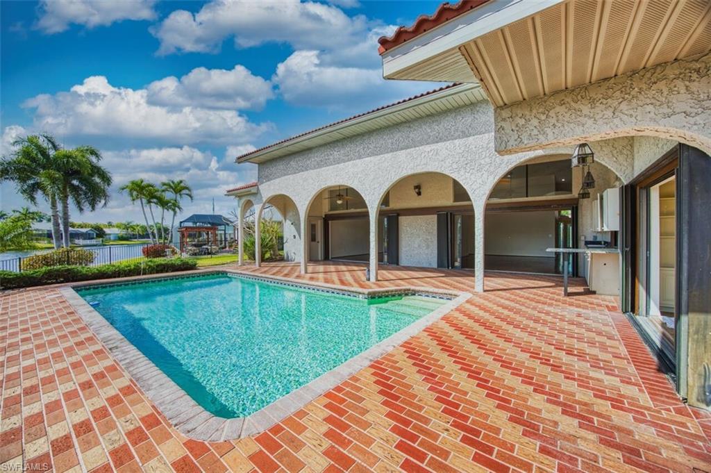 TOWN AND RIVER - Residential