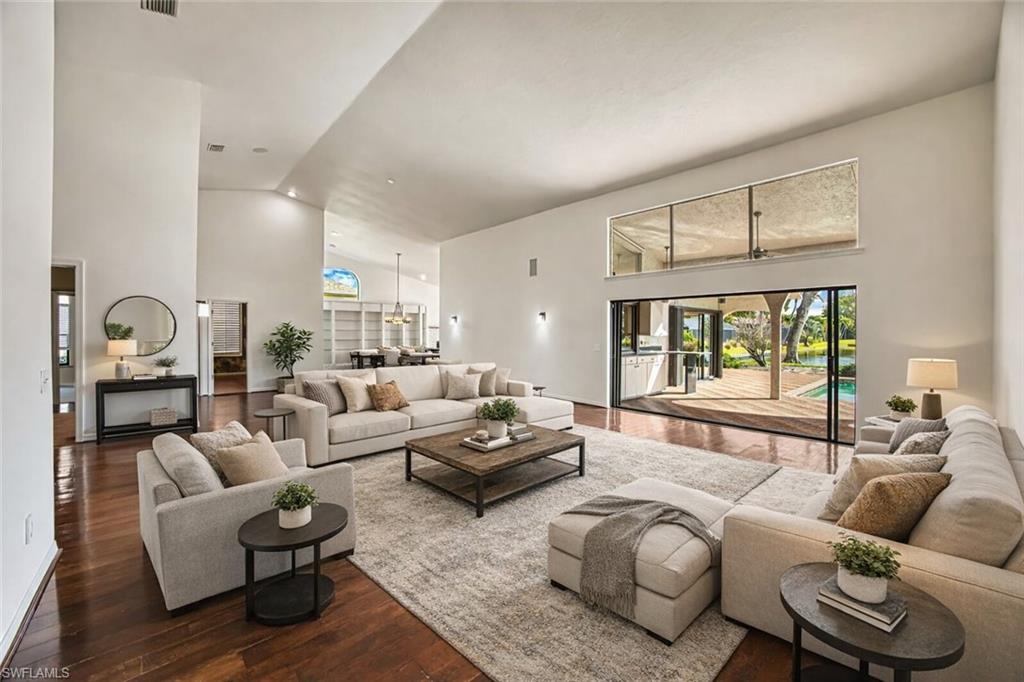 TOWN AND RIVER - Residential