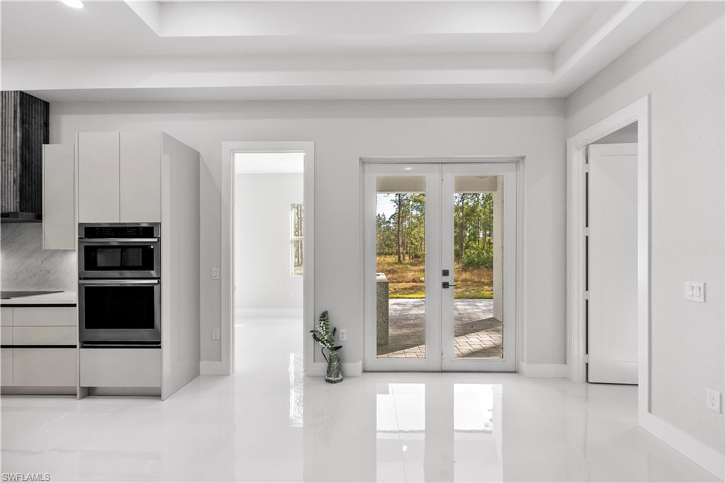 GOLDEN GATE ESTATES - Residential