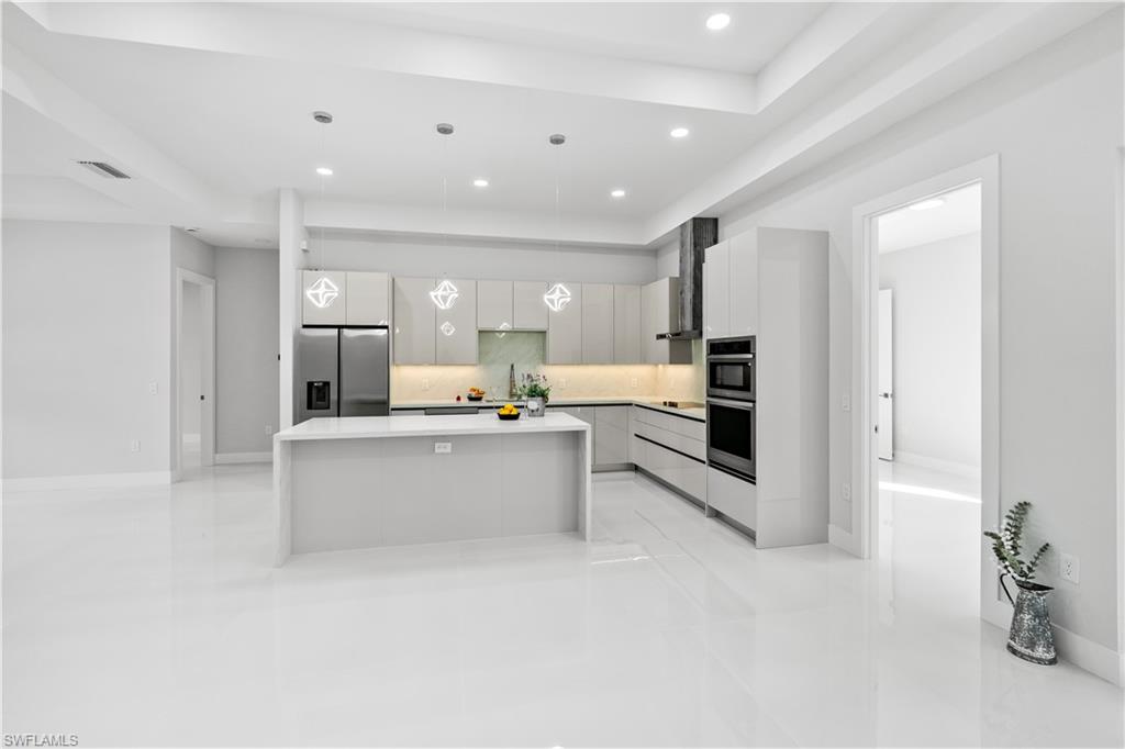 GOLDEN GATE ESTATES - Residential