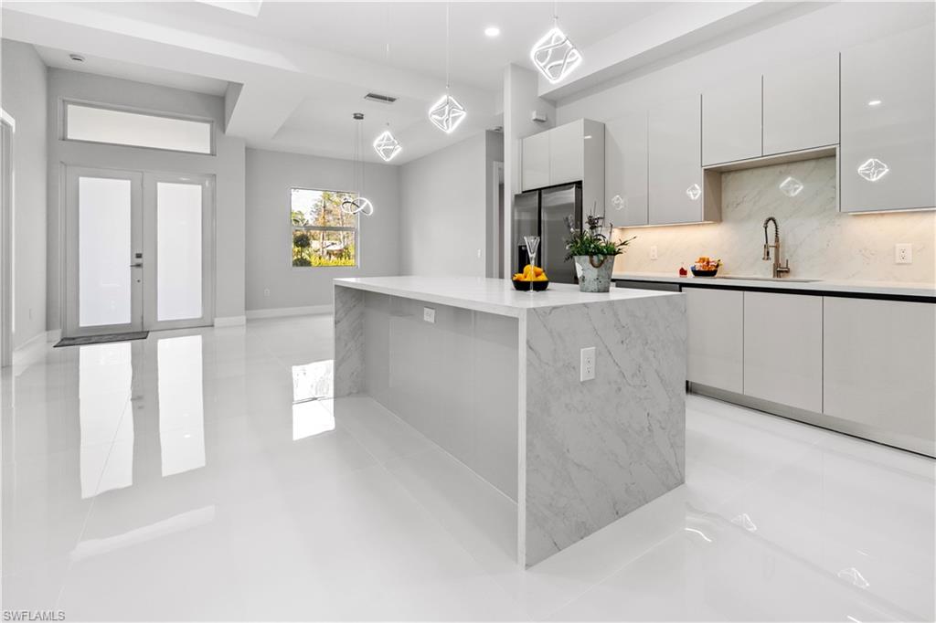 GOLDEN GATE ESTATES - Residential