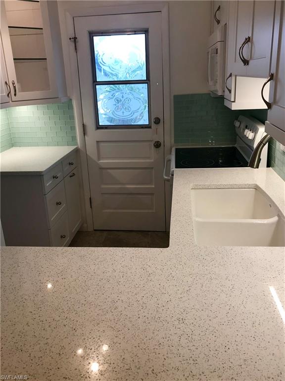 LAKE FAIRWAYS COUNTY CLUB - Residential Lease