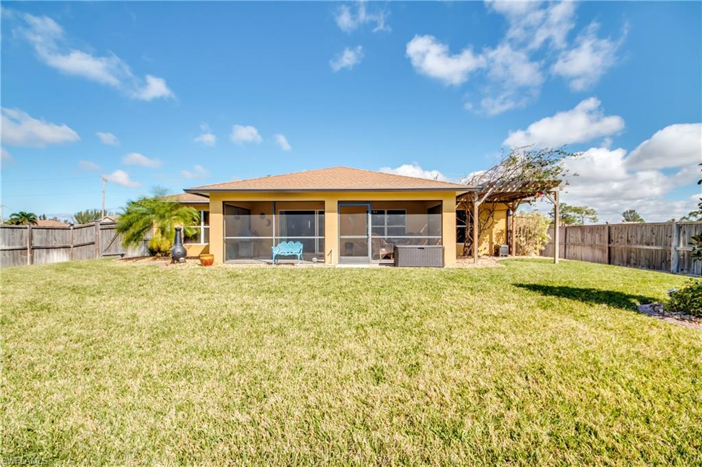 CAPE CORAL - Residential