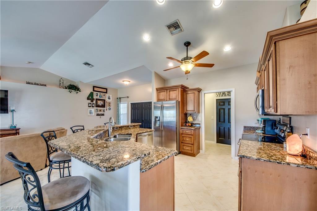 CAPE CORAL - Residential