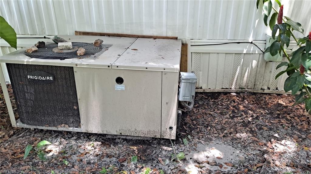 MOORE HAVEN - Residential