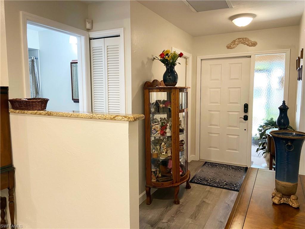 COMPASS POINTE - Residential