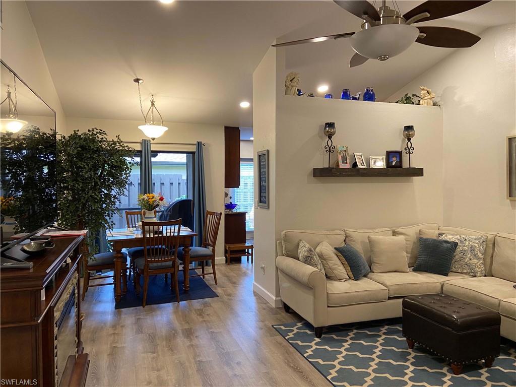 COMPASS POINTE - Residential