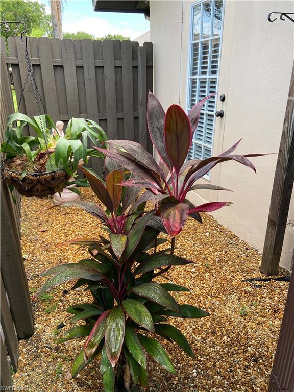 COMPASS POINTE - Residential