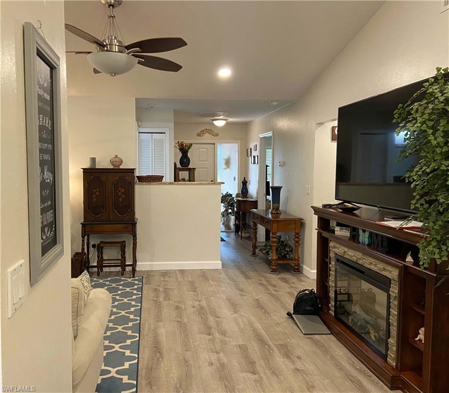 COMPASS POINTE - Residential