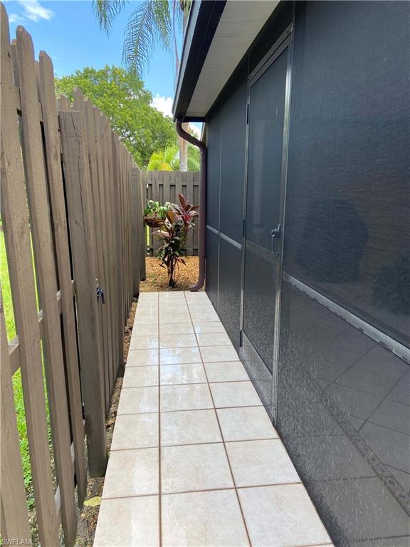 COMPASS POINTE - Residential