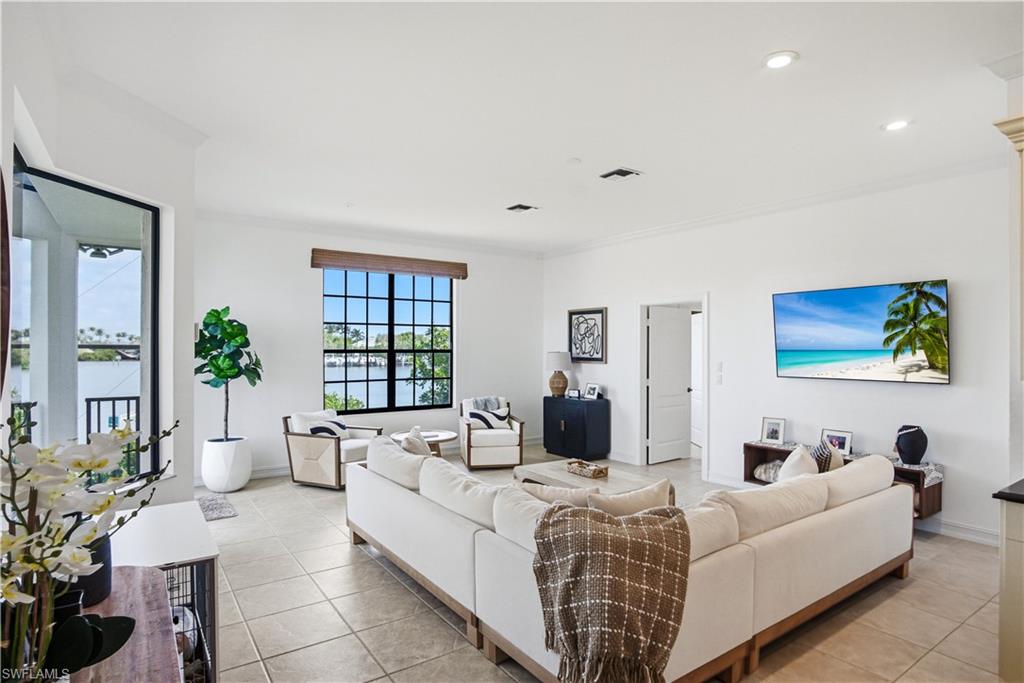 SOUTHPORT ON THE BAY - Residential
