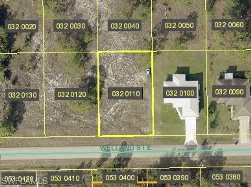 Great lot in a growing area of Lehigh Acres.  New homes going up and this could be your new home site. Make an offer now.
