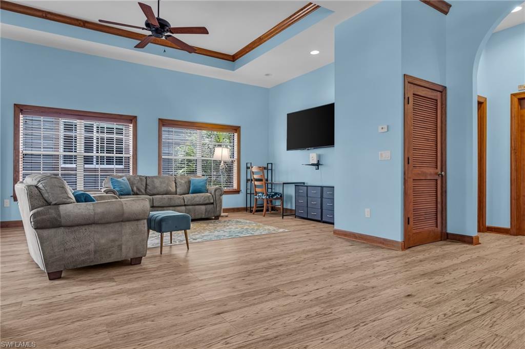 CLUB EVERGLADES - Residential