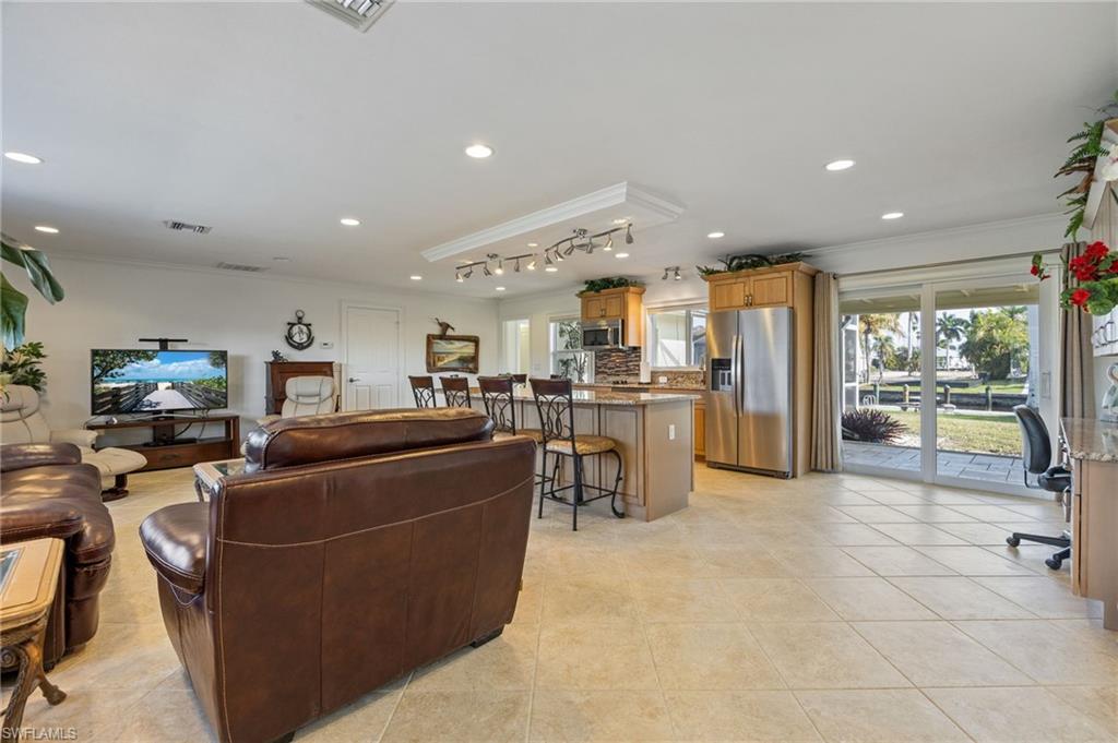 YACHT CLUB - Residential