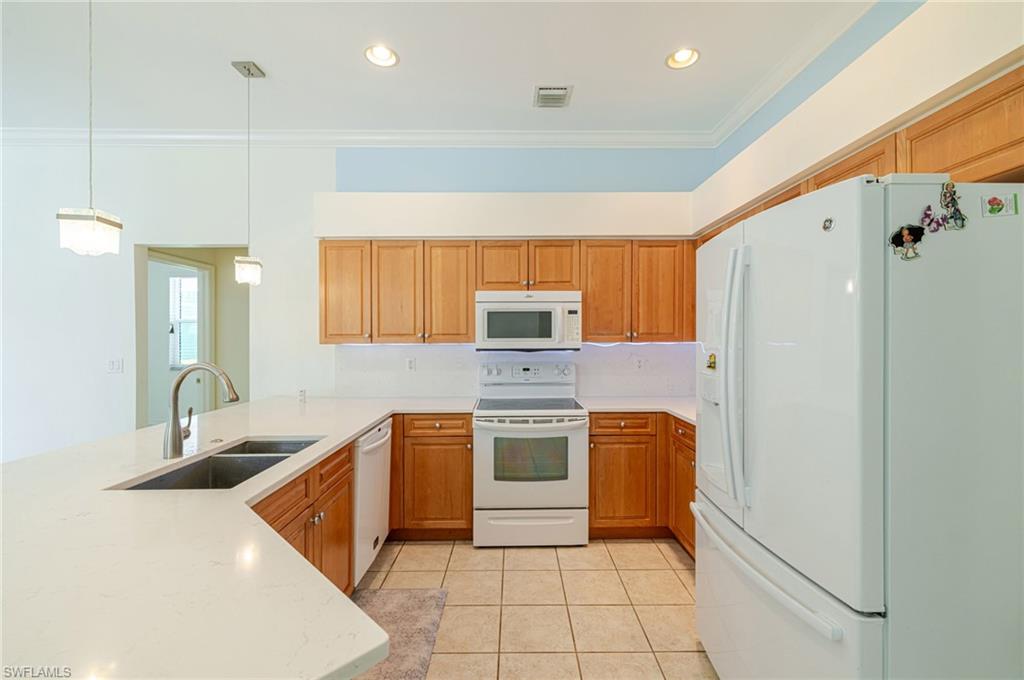 PINECREST - Residential