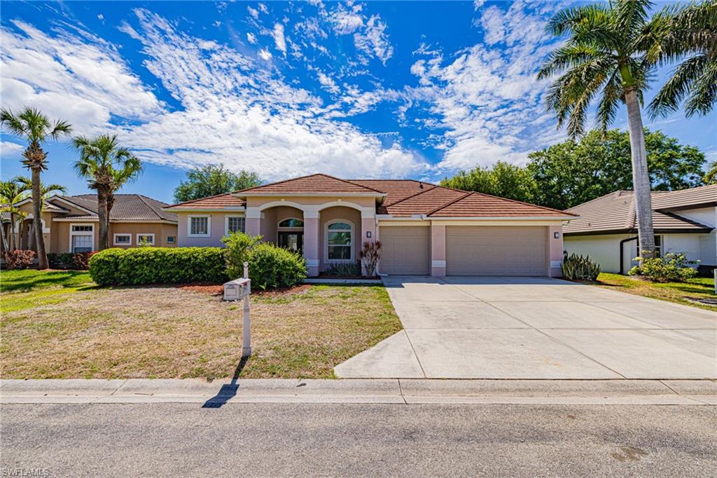 PINECREST - Residential