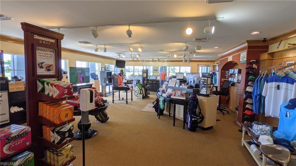 ROYAL PALM GOLF ESTATES - Land