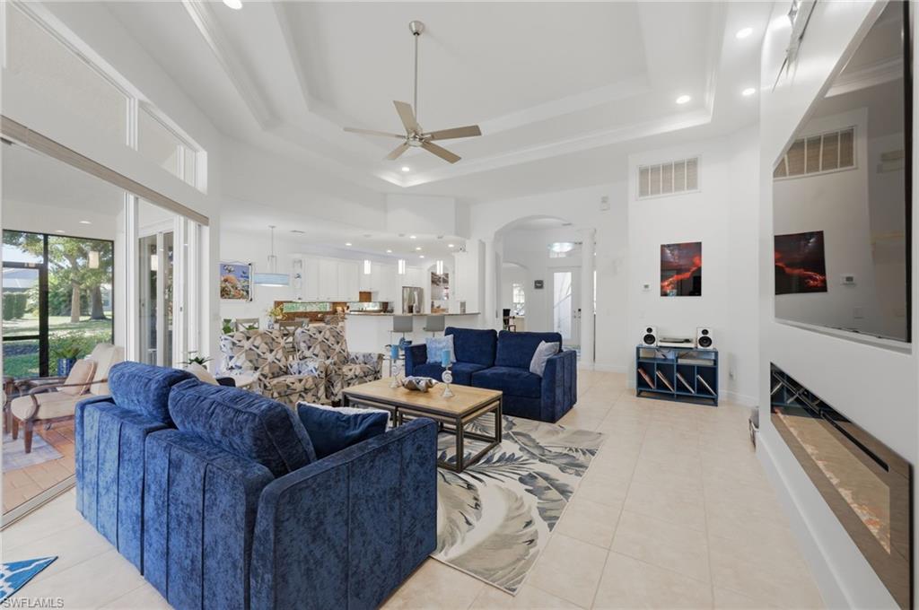 BELLE LAGO - Residential