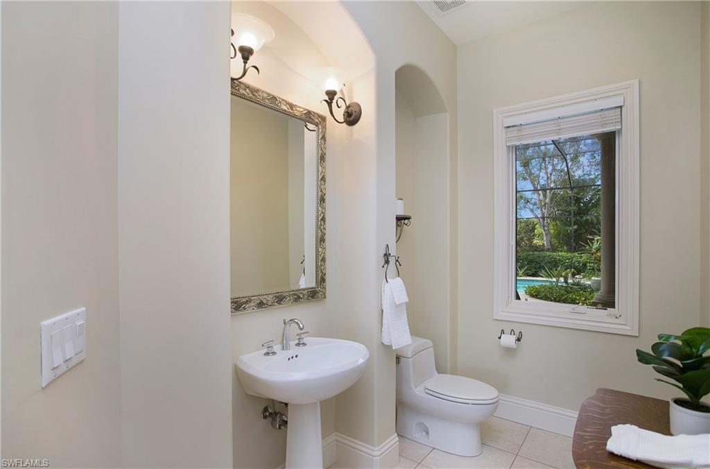 WILSHIRE LAKES - Residential