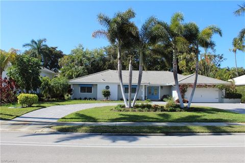 606 Park Shore DR NAPLES FL 34103
