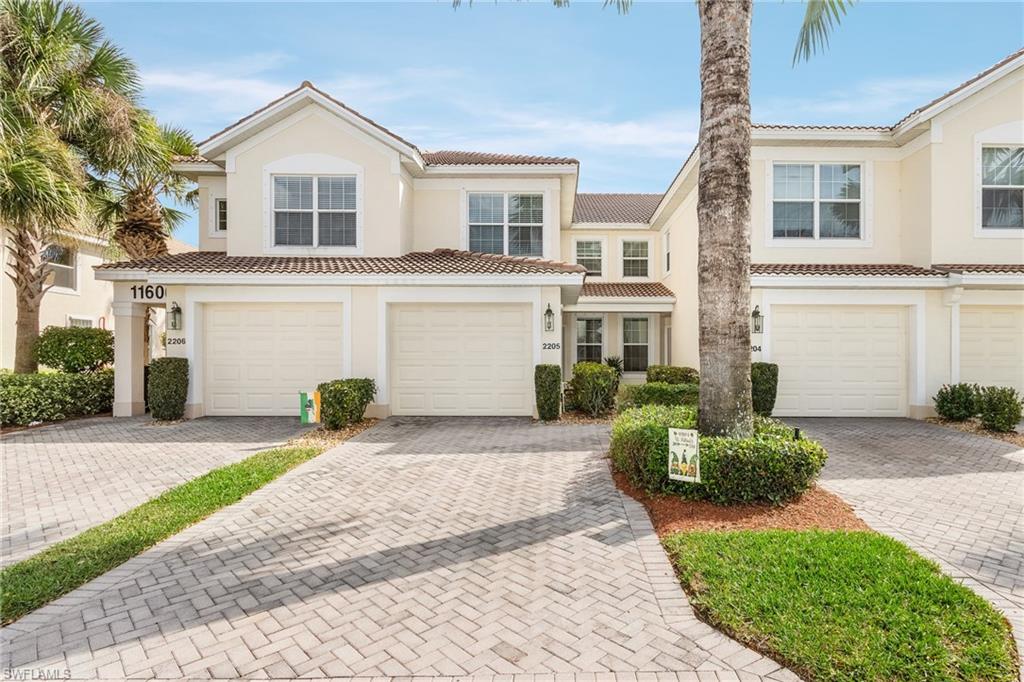 SABAL POINTE - Residential