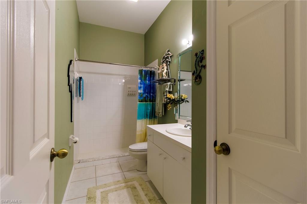 VARSITY LAKES - Residential