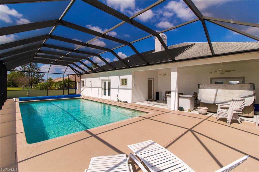 VARSITY LAKES - Residential