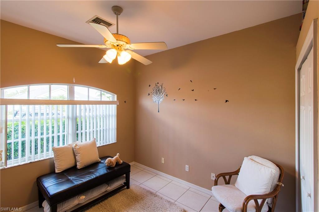 VARSITY LAKES - Residential