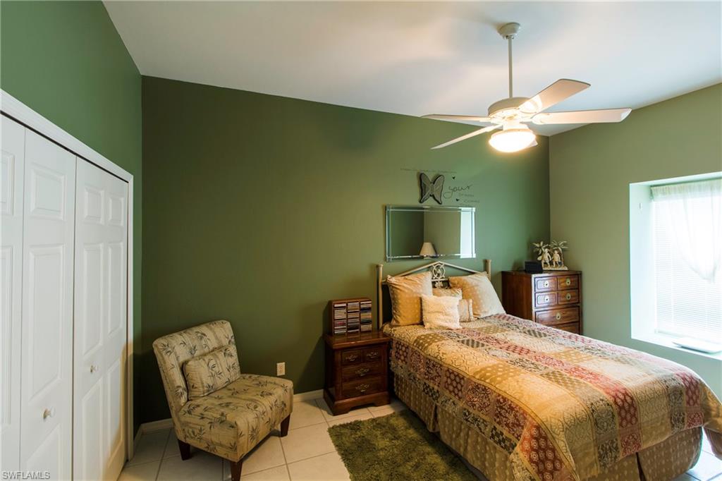 VARSITY LAKES - Residential