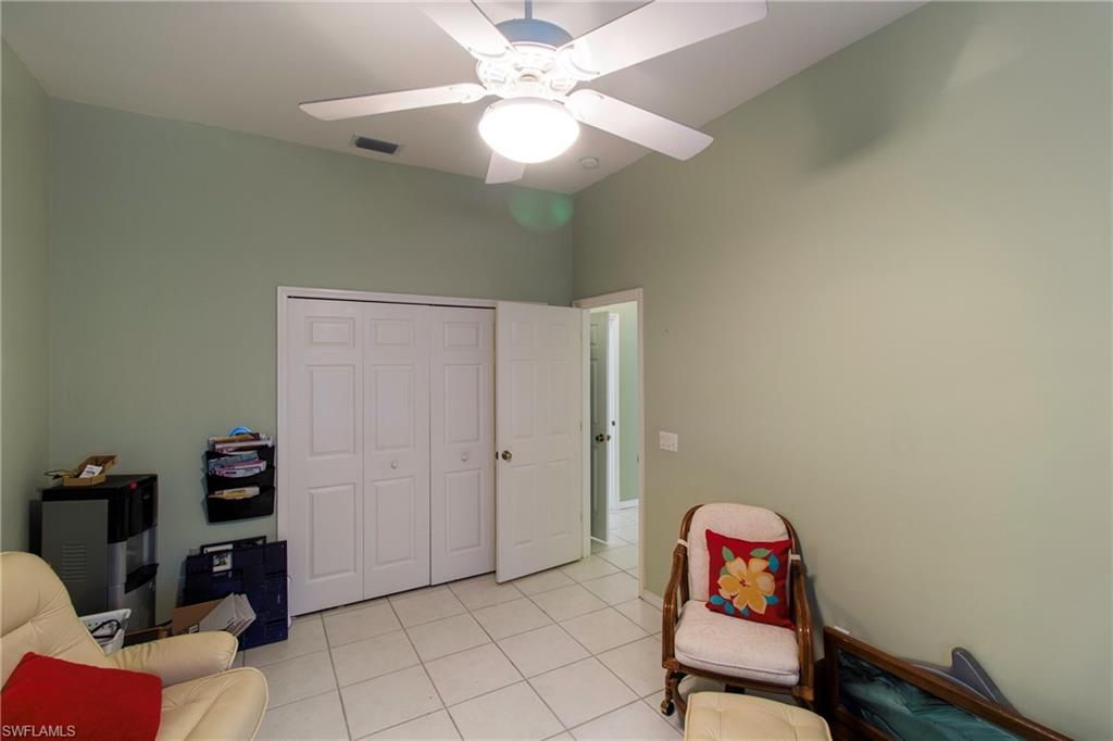 VARSITY LAKES - Residential