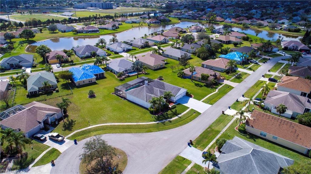 VARSITY LAKES - Residential