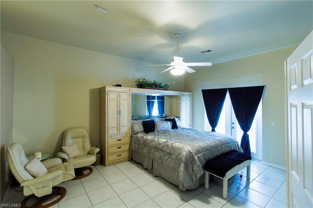 VARSITY LAKES - Residential