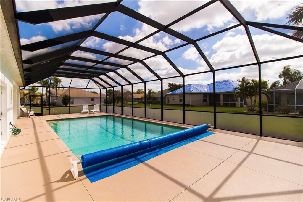 VARSITY LAKES - Residential