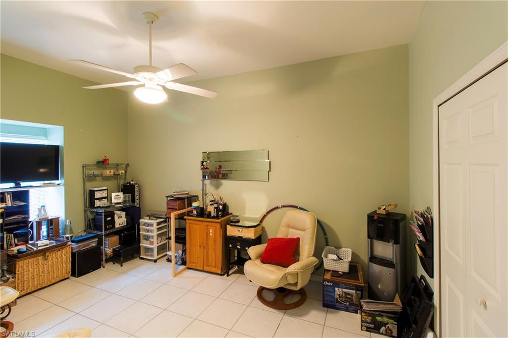 VARSITY LAKES - Residential