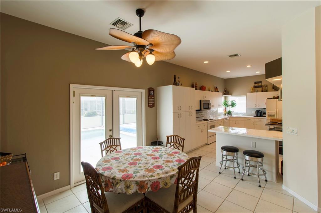 VARSITY LAKES - Residential