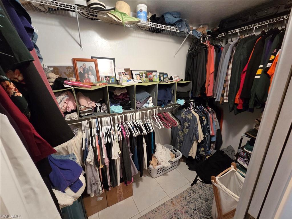 SHANNONS - Residential