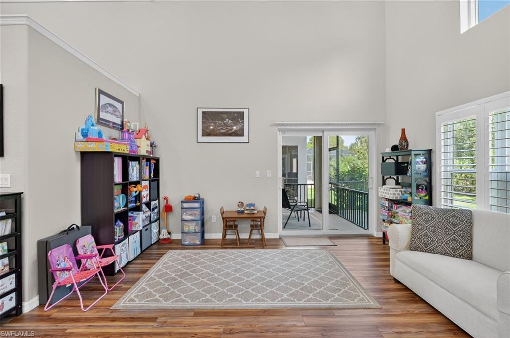 BANYAN BAY - Residential