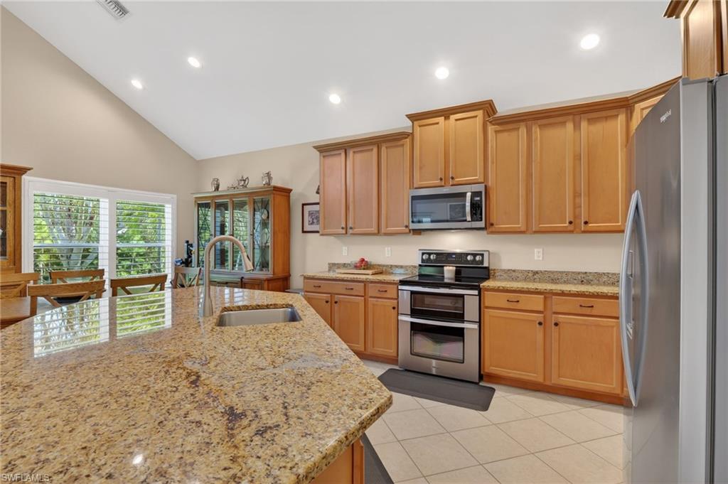 BANYAN BAY - Residential