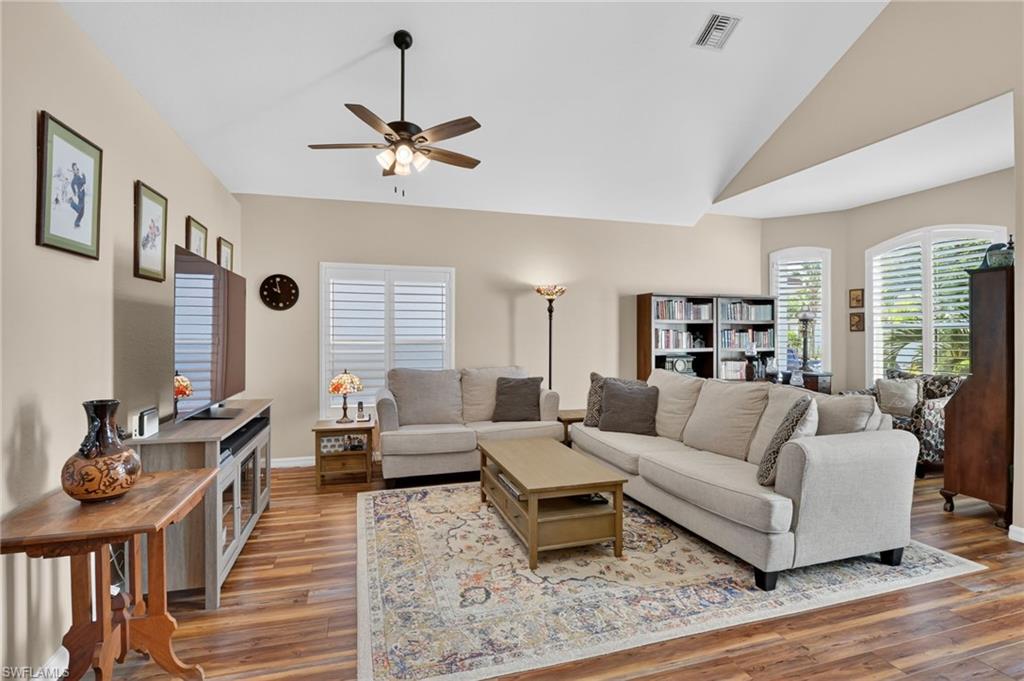 BANYAN BAY - Residential