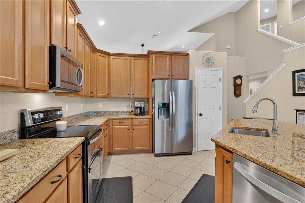 BANYAN BAY - Residential