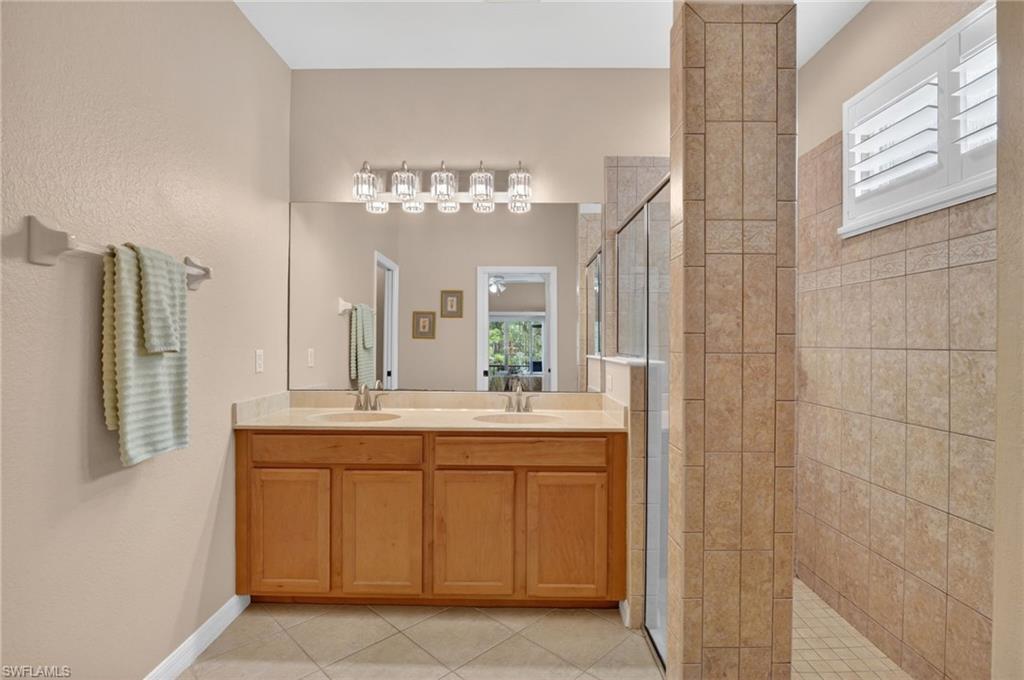 BANYAN BAY - Residential