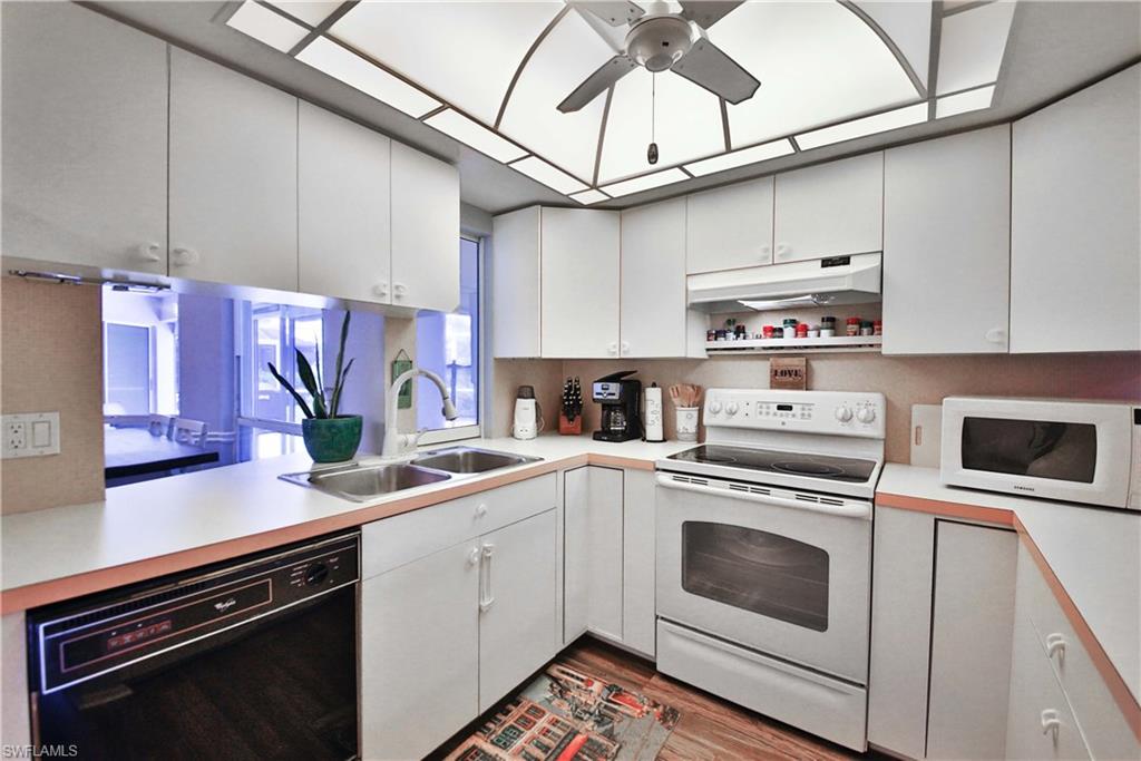 BONITA SPRINGS GOLF & COUNTRY CLUB - Residential