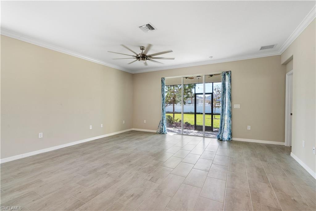 TRAILS EDGE - Residential Lease